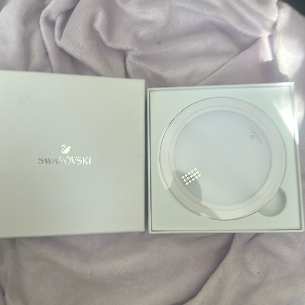 Swarovski wireless charger
